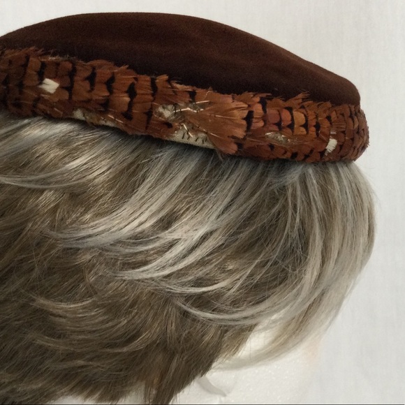 Darling Kohinoor by Caroline Skull Cap Feathered - Picture 6 of 9